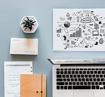 MacBook Air, neben, Druckerpapier, Schreibtisch, Elektronik, Ausrüstung, Flatlay, Illustration, Laptop, planen, Pflanze, Arbeitsplatz, Studioaufnahme, keine Leute, Kommunikation, kabellose Technologie, drinnen, Technologie, Computer, Verbindung, Tabelle, direkt darüber, Stillleben, Computerausrüstung, kopieren sie platz, Kreativität, Geschäft, Papier-, weiße Farbe, 2K, CC0, gemeinfrei, lizenzfrei