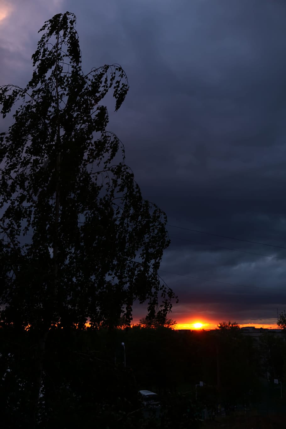sfondo, blu, nube, Cloudscape, buio, alba, drammatico, crepuscolo, etereo, lunatico, mattina, notte, nessuno, arancia, a distanza, scena, cielo, tempesta, stratosfera, estate, raggio di sole, luce del sole, , tramonto, vista, giallo, nuvola - cielo, albero, natura, pianta, bellezza nella natura, scenics - natura, silhouette, illuminato, all'aperto, esterno dell'edificio, la tranquillità, nuvoloso, terra, Inquadratura dal basso, 4K