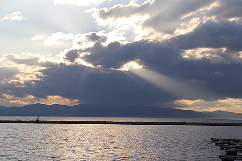 slunce, nebe, jezero, mraky, západ slunce, Příroda, krajina, vermont, champlain, voda, mrak - nebe, krása v přírodě, scenics - příroda, klidné scény, nábřeží, klid, moře, hora, idylický, nikdo, mimoměstské scény, slunečního světla, venku, sluneční paprsek, den, 5K, CC0, veřejná doména, bez autorských práv