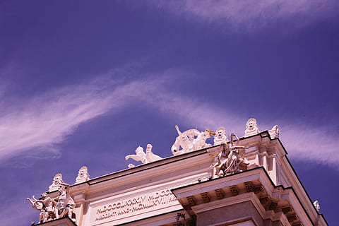 mrak, scéna s oblaky, architektura, antický, budova, město, starý, stará budova, vsco, nebe, Pozadí, socha, památník, tapeta na zeď, letní, nízký úhel pohledu, stavba, sochařství, mrak - nebe, Příroda, destinace, minulost, Dějiny, nikdo, zastoupení, exteriér budovy, lidské zastoupení, den, savec, venku, architektonický sloup, anděl, 5K, CC0, veřejná doména, bez autorských práv