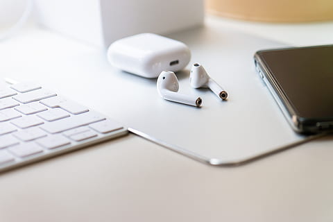 Matériel, électronique, ordinateur, Souris, clavier, clavier d'ordinateur, matériel informatique, téléphone, téléphone portable, pc, portable, table, meubles, iphone, ipod, écouteurs, casque, calculatrice, La technologie, lien, équipement informatique, Technologie sans fil, la communication, à l'intérieur, personne, Bureau, affaires, l'Internet, nature morte, vue grand angle, dispositif d'information portable, téléphone intelligent, fermer, clé d'ordinateur, 2K, CC0, domaine public, libre de droits