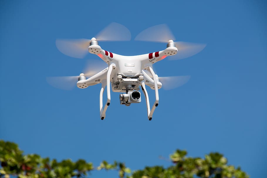 càmera, drone, hd, helicòpter, fotografia, a l'aire lliure, blau, cel, càmera - equip fotogràfic, temes de fotografia, volant, tecnologia, vigilància, a l'aire, naturalesa, cel clar, moviment, cap gent, vista d’angle baix, equipament de suports, control, futurista, dia, connexió, llum solar, color plata, 5K