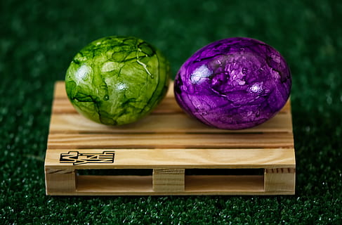 easter egg, easter, colored, colorful, color, colorful eggs, happy easter, easter egg painting, easter decor, easter greeting, easter decorations, decoration, painted, food, range, euro pallet, eggs transportation, colored eggs, easter greetings, easter theme, easter celebration, customs, food and drink, wellbeing, healthy eating, freshness, green color, vegetable, close-up, wood - material, no people, indoors, cutting board, still life, raw food, purple, organic, focus on foreground, high angle view, table, preparation, tray, 5K, CC0, public domain, royalty free