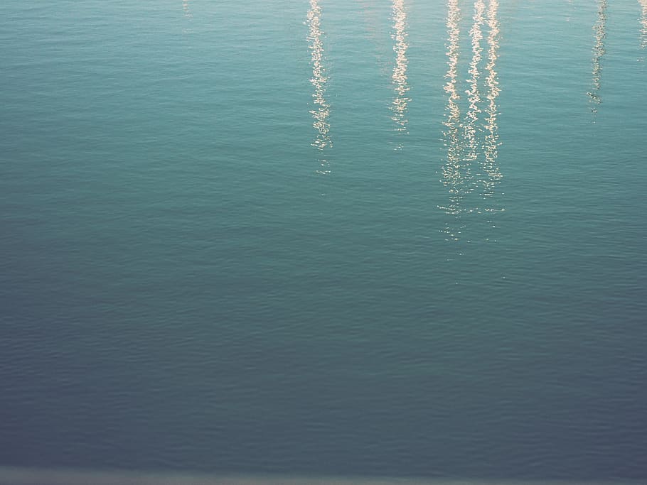 cos d'aigua, platja, blau, oceà, reflexió, mar, paisatge marí, estiu, verd blavós, textura, vacances, aigua, davant del mar, tranquil·litat, naturalesa, cap gent, bellesa a la natura, vista d’angle alt, dia, a l'aire lliure, escena tranquil·la, escenics - natura, ondulat, idíl·lic, aventura, marc complet, 4K