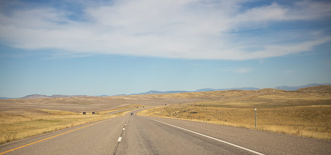 la carretera, plaines, transporte, cielo, el camino a seguir, nube - cielo, dirección, símbolo, ambiente, paisaje, belleza en la naturaleza, escena no urbana, firmar, paisajes - naturaleza, calificación, señalización vial, perspectiva decreciente, escena tranquila, naturaleza, día, tranquilidad, nadie, al aire libre, Semi árido, 5K, CC0, dominio público, libre de derechos
