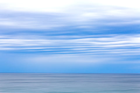 nori calmati, cer, orizont, ocean, mare, plajă, nor, în aer liber, plaja warriewood, Australia, apă, natură, peisaj, coastă, noros, nori, în ceață, minim, mişcare, estompa, albastru, nor - cer, scenice - natura, orizontul peste apă, frumusețe în natură, liniște, o scenă liniștită, nici o persoana, mediu inconjurator, teren, zi, urban skyline, fundaluri, abstract, vânt, climat, 4K, CC0, domeniu public, fără drepturi de autor