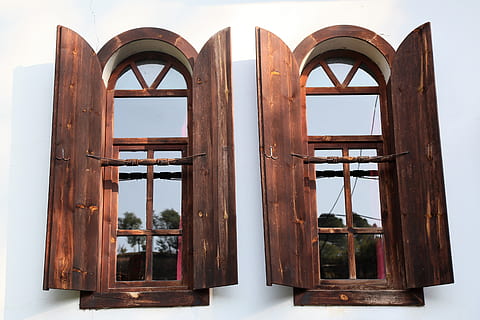 doppia finestra, architettura, finestra, cami, Safranbolu, tacchino, legna, Data, legno - materiale, nessuno, giorno, struttura costruita, costruzione, esterno dell'edificio, cielo, all'aperto, natura, Casa, Entrata, porta, vetro - materiale, riflessione, vecchio, avvicinamento, chiuso, 5K, CC0, dominio pubblico, privo di copyright