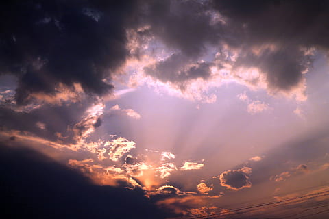 taivas, auringonlasku, aurinko, pilviä, värikäs, auringonnousu, auringon säteet, toivoa, pilvi - taivas, dramaattinen taivas, cloudscape, auringonvalo, maisemat - luonto, luonto, kauneus luonnossa, auringonsäde, ympäristö, ilmapiiri, moody sky, taustat, tyyneys, ei ihmisiä, pilvinen, elävä väri, ulkona, abstrakti, kirkas, meteorologia, tuuli, tumma, abstrakti tausta, kirkkaasti valaistu, 4K, CC0, public domain, rojaltivapaa