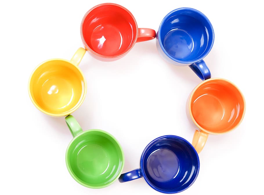 tasses, cuina, primer pla, aïllat, Munt, cafeteria, ningú, molts, placa, verd, blanc, barra, fila, cafè, vermell, begudes, beure, groc, línia, brillant, pila, taronja, servei, netejar, te, tassa, plat, rosa, plats, ceràmica, grup, color, objectes, colorit, blau, buit, conjunt, estil, cofe, menjar, vidre, fons blanc, tallar, multicolor, grup d'objectes, variació, cap gent, tir de l'estudi, elecció, vidre - material, grup mitjà d'objectes, directament a sobre, color verd, Color blanc, a l'interior, natura morta, bellesa, reflexió, negocis, porpra, 1080P