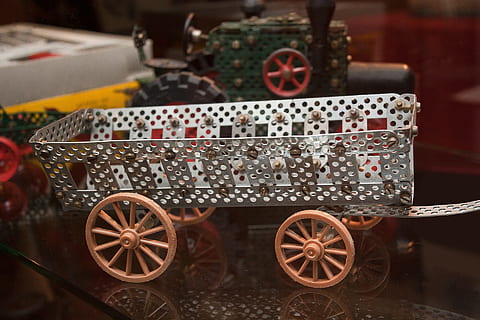 wagon, hay, object, figure, toy, transportation, no people, wheel, mode of transportation, focus on foreground, cart, day, outdoors, decoration, nature, retro styled, art and craft, wagon wheel, industry, history, container, the past, 1080P, CC0, public domain, royalty free