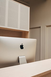Silber Imac, Computer, Elektronik, pc, Büro, Laptop, Möbel, Aufspritzen, Regal, Tabelle, Schreibtisch, Anzeige, Bildschirm, LCD Bildschirm, Monitor, Holz, drinnen, Adapter, Sperrholz, Hardware-, Maus, keine Leute, Technologie, modern, Abwesenheit, kabellose Technologie, Wohngebäude, Luxus, weiße Farbe, Wohnraum, Verbindung, Fenster, Einfachheit, spärlich, Tag, Sitz, Kaffetisch, 5K, CC0, gemeinfrei, lizenzfrei