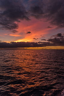 tramonto sulla spiaggia, natura, tramonto, all'aperto, luce del sole, cielo rosso, crepuscolo, cielo, Stati Uniti d'America, hawaiia, il pacifico centrale, oceano, Alba, Hawaii, nikon, isola, kauai, nikon d810, bagliore, luce, acqua, scenics - natura, mare, bellezza nella natura, nuvola - cielo, scena tranquilla, la tranquillità, colore arancione, orizzonte, lungomare, idilliaco, nessuno, orizzonte sull'acqua, cielo drammatico, scena non urbana, 5K, CC0, dominio pubblico, privo di copyright