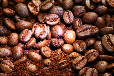 mongeta, fons, macro, patró, menjar, beure, fosc, fotografia, Munt, mocha, ningú, agricultura, còpia, blanc, cafè, marró, horitzontal, ple, gourmet, torrat, negre, llis, primer pla, no alcohòlic, resum, aromatitzat, marc, perfumat, textura, llavor, grup, color, objectes, ingredient, espai, imatge, gran, frescor, menjar i beguda, marc complet, gran grup d'objectes, cafè - beguda, abundància, cap gent, gra de cafè torrat, natura morta, a l'interior, enfocament selectiu, cafeïna, berenar, temptació, 5K, CC0, domini públic, lliure de regalies