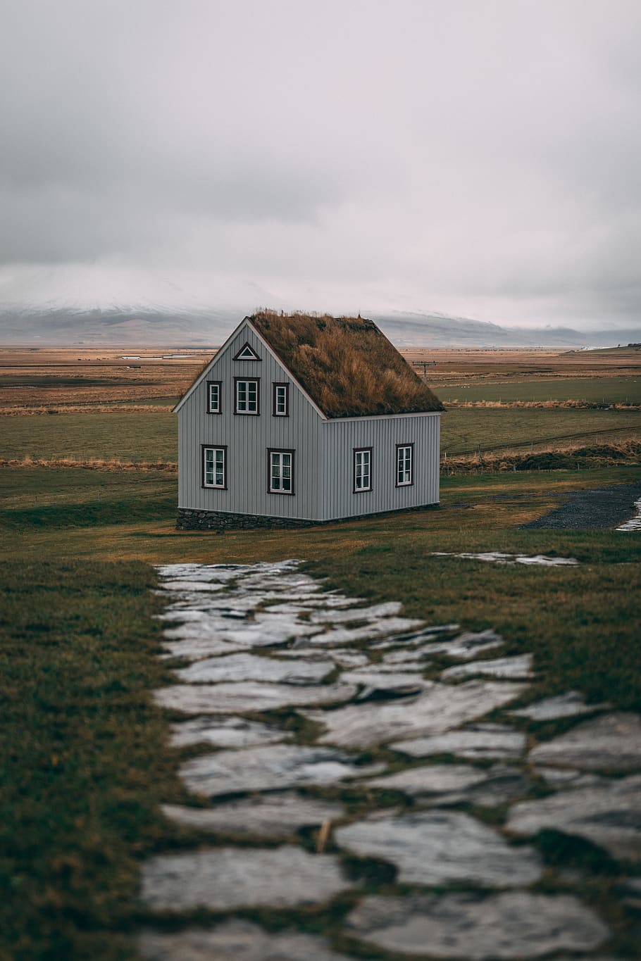 hus, grøn, Mark, brosten, sti, bygget struktur, arkitektur, himmel, bygning udvendig, ingen mennesker, bygning, sky - himmel, landskab, miljø, natur, græs, vand, scenics - natur, udendørs, boligområde, plante, dag, skønhed i naturen, sommerhus, 5K