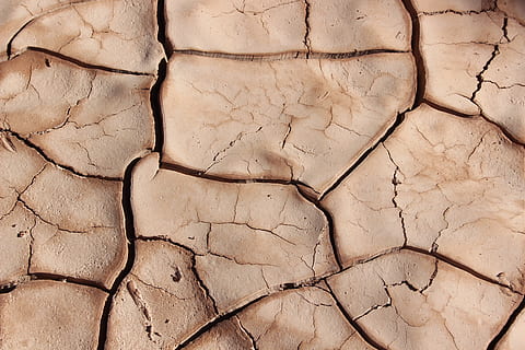 suolo secco, fotogramma intero, screpolato, sfondi, clima arido, strutturato, nessuno, clima, modello, scenics - natura, natura, asciutto, siccità, avvicinamento, giorno, ambiente, sterile, terreno estremo, vista dall'alto, modello naturale, all'aperto, fango, 5K, CC0, dominio pubblico, privo di copyright