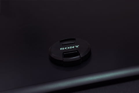 hardware, electrónica, ratón, computadora, tapa de la lente, reloj de pulsera, coche deportivo, automóvil, coche, vehículo, transporte, cupé, sello de cera, símbolo, marca, logo, estera, huella, mousepad, aspiradora, tecnología, adentro, de color negro, conexión, presionar el botón, foto de estudio, controlar, de cerca, solo objeto, nadie, vista de alto ángulo, comunicación, tecnología inalámbrica, fondo negro, copia espacio, Vehículo de motor, equipo de computadora, control remoto, teclado, llave de computadora, 5K, CC0, dominio público, libre de derechos
