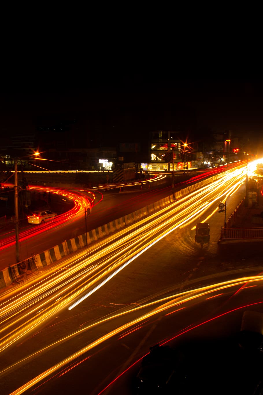 carretera, manera, intersecció, #lighttrail, a l'aire lliure, asfalt, pas superior, ciutat, urbà, edifici, metròpolis, llum, naturalesa, flamarada, paisatge, túnel, moviment, exposició llarga, sender lleuger, il·luminat, nit, velocitat, transport, moviment borrós, trànsit, carrer, arquitectura, vida de ciutat, cap gent, llum de la cua, manera de transport, llum del carrer, en moviment, llum del vehicle, autopista de carrils múltiples, 5K