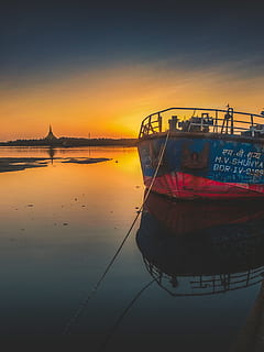 blauw, rood, schip, gouden, uur, strand, boot, dageraad, avond, veerboot, haven, humeurig, oceaan, pier, portret, reflectie, zee, kust, stil water, zon, zonsondergang, transportsysteem, water, waterscooters, nautisch schip, hemel, vervoer, wijze van transport, afgemeerd, natuur, geen mensen, schoonheid in de natuur, scenics - natuur, waterkant, buitenshuis, kalmte, Oranje kleur, rustige scène, 4K, CC0, publiek domein, royaltyvrij