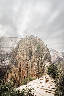 Montagne, couverture, des arbres, ciel, cloudscape, brouillard, la nature, en plein air, pluie, orage, aventure, explorer, esprit d'aventure, parc national, de plein air, pluvieux, nuageux, Piste, une randonnée, canyon, arbre, rock - objet, paysage, falaise, paysages, endroit célèbre, Etats-Unis, Voyage, vallée, géologie, point de repère national, personne, Destinations de voyage, tourisme, pierre - objet, beauté dans la nature, terrain extrême, désert, érodé, point de repère naturel, Arizona, majestueux, zone de nature sauvage, des cultures, formation rocheuse, grès, journée, parc national du grand canyon, sud-ouest des états-unis, admiration, 5K, CC0, domaine public, libre de droits