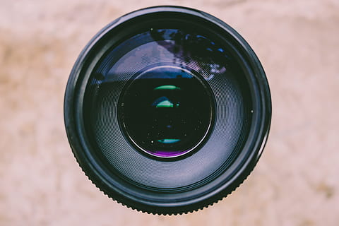 sort kameralinsen, åbning, kamera, kameralinsen, klassisk, tæt på, farve, udstyr, fokus, glas, linse, lys, optisk, optik, fotografering, plast, lukker, syn, teknologi, fotografering temaer, cirkel, geometrisk form, kamera - fotografisk udstyr, form, fotografisk udstyr, objektiv - optisk instrument, fokus på forgrunden, glas - materiale, ingen mennesker, enkelt objekt, sort farve, direkte over, stilleben, design, dag, digitalt kamera, 5K, CC0, offentligt domæne, royaltyfrie