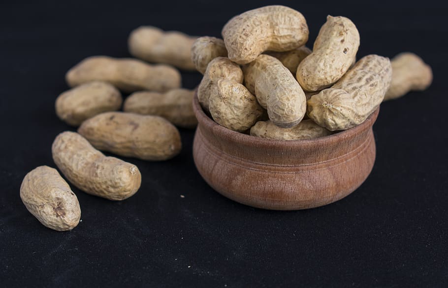 noguera, fruits secs, cacauets, fruita, nutrició, nutlet, saludable, il·lustració, fons negre, pla de krupnyj, menjar i beguda, menjar, benestar, frescor, nou, a l'interior, primer pla, alimentació saludable, tir de l'estudi, nou - aliments, natura morta, cap gent, taula, centrar-se en primer pla, gran grup d'objectes, ingredient, aliments crus, enfocament selectiu, ametlla, cardamom, berenar, menjar vegetarià, fer dieta, 5K