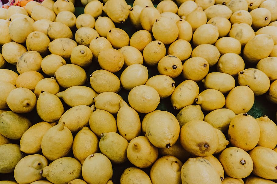 llimones grogues, planta, fruita, menjar, cítrics, llimona, mango, meló, produir, vegetals, Lima, codony, durian, aranja, maduixa, carbassa, motlle, a l'aire lliure, soja, mongeta, nou, marc complet, menjar i beguda, fons, gran grup d'objectes, frescor, groc, alimentació saludable, abundància, benestar, a la venda, mercat, venda al detall, cap gent, Paradeta, natura morta, negocis, negoci petit, primer pla, 5K