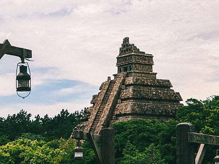 멕시코 chichen itza, 건물, 건축물, 교통, 차량, 항공기, 헬리콥터, 신전, 예배, 신사, 기념물, 뾰족한 탑, 첨탑, 탑, 정원, 옥외, 정자, 고고학, 벙커, 슬레이트, 하늘, 식물, 나무, 자연, 내장 구조, 역사, 구름 - 하늘, 과거, 낮은 각도보기, 일, 건물 외장, 아무도, 종교, 영성, 여행 목적지, 예배 장소, 믿음, 4K, CC0, 공개 도메인, 로열티 무료