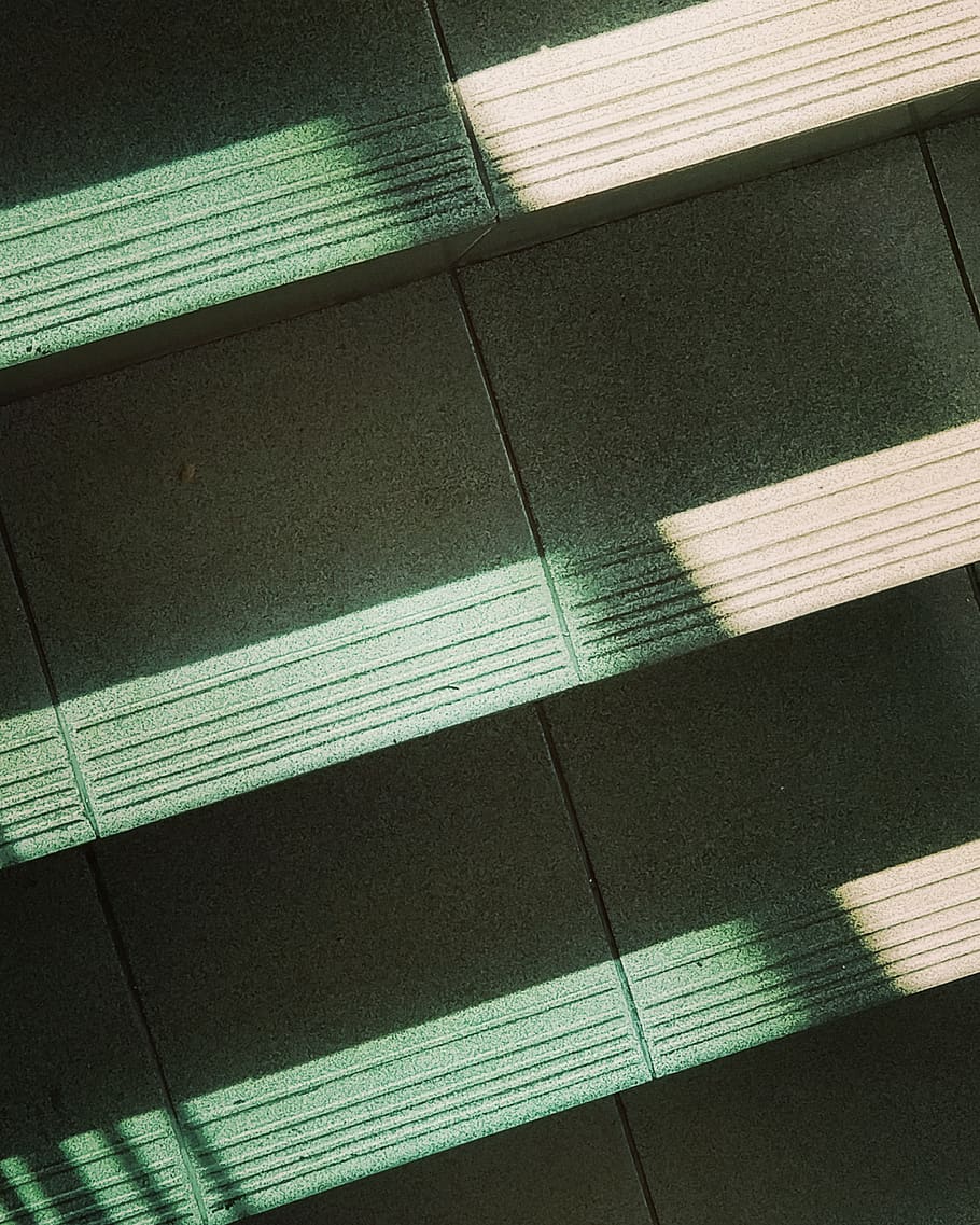 luce, sfondo, verde, colore, luminoso e audace, minimalista, Moren, Cina, vista dall'alto, modello, nessuno, fotogramma intero, ombra, luce del sole, giorno, in casa, architettura, sfondi, natura, pavimentazione, avvicinamento, piastrella, struttura costruita, design, a strisce, scala, colore verde, pavimento piastrellato, concentrarsi sull'ombra, 4K