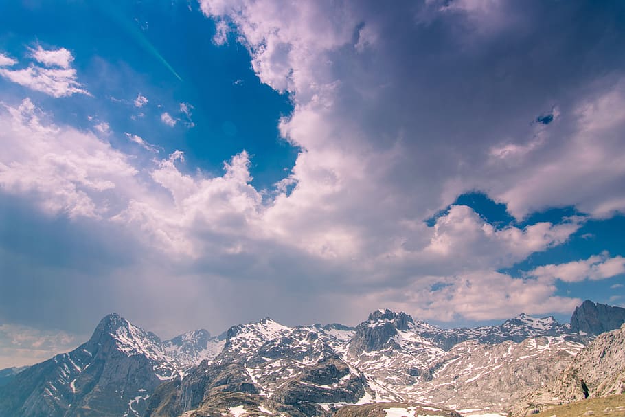 Wolken, Berge, Landschaft, Himmel, Natur, Bäume, wunderschönen, Panorama, Sonnenaufgang, alpin, Berg, Grün, Wüste, Blau, Hügel, Wiesen, Sonne, See, Sommer-, dunkel, Wald, Schönheit in der Natur, wolke - himmel, Szenen - Natur, Gebirge, Schnee, kalte Temperatur, Winter, schneebedeckter Berg, ruhige Szene, Nicht-städtische Szene, Ruhe, Umgebung, keine Leute, Tag, idyllisch, draußen, Gipfel, Formation, 5K