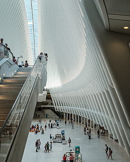 personnes à l'intérieur du bâtiment, balustrade, rampe, la personne, Humain, architecture, Etats-Unis, la ville de New York, l'oculus, personnes, escalier, train, sol, bâtiment, Fujifilm, calme, monde, x-pro 2, blanc, rue, station, grand groupe de personnes, groupe de personnes, foule, Vrais gens, à l'intérieur, vue grand angle, structure construite, femmes, Hommes, Voyage, moderne, modes de vie, adulte, Activité de loisir, ville, transport, centre commercial, Destinations de voyage, plafond, colonne architecturale, 4K, CC0, domaine public, libre de droits