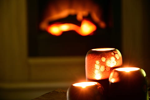 lumânări, amurg, ceaiuri, ușoară, dispozitie, strălucitor, a arde, foc deschis, fundal, flacără, confortabil, căldură, relaxa, decor, ardere, foc, lumânare, temperatura - temperatură, foc - fenomen natural, iluminat, în interior, luminos, a închide, să se concentreze asupra primelor elemente, nici o persoana, echipamente de iluminat, întuneric, lumină - fenomen natural, culoare portocalie, natură, camera de zi, noapte, luminozitate, lampă electrică, ceai lumina, puternic luminat, 5K, CC0, domeniu public, fără drepturi de autor