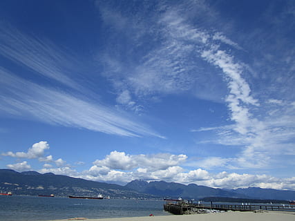Sky, mønster, hvid, himmel, blå, jericho beach, vancouver, vand, sky - himmel, bjerg, transportmidler, scenics - natur, hav, transportform, bjergkæde, natur, skønhed i naturen, nautiske fartøj, ingen mennesker, rolig scene, ro, dag, havnefronten, rejse, udendørs, Bugt, 5K, CC0, offentligt domæne, royaltyfrie