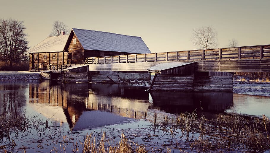 Foto, træ-, hus, flod, arkitektur, bro, dok, græs, natur, afspejling, himmel, træer, vand, træ, træhus, bygget struktur, brændstof og elproduktion, bygning udvendig, ingen mennesker, havnefronten, dæmning, bygning, dag, udendørs, vandkraft, bare træ, sø, vedvarende energi, 5K