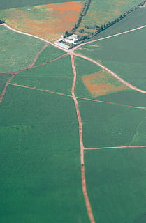 Marokko, Feld, Felder, Pfad, Sommer-, Hitze, winzig, Haus, Dorf, einsam, Antenne, Wetter, Gras, Grün, Reise, Abenteuer, Geometrie, Natur, Fernweh, Afrika, keine Leute, Tag, Sport, grüne Farbe, Gericht, draußen, Hintergründe, Vollbild, High Angle View, Luftaufnahme, Abwesenheit, Schönheit in der Natur, Basketball - Sport, Landschaft, Muster, idyllisch, Umgebung, leeren, 2K, CC0, gemeinfrei, lizenzfrei