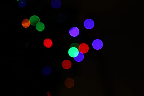 světlo, světlice, osvětlení, vedený, světla, Vánoce, barvy, bokeh, pozornosti, neon, laser, plectrum, grafika, umění, diwali, etapa, lesk, textura, žárovka, rozostření, svítí, noc, kruh, abstraktní, geometrický tvar, vícebarevné, osvětlovací zařízení, vzor, tvar, nikdo, černé pozadí, řeřavý, pozadí, světlo - přírodní jev, puntíkovaný, vybuchující, pohyb, elektrické světlo, projekce, disco světla, efekt, nachový, 5K, CC0, veřejná doména, bez autorských práv
