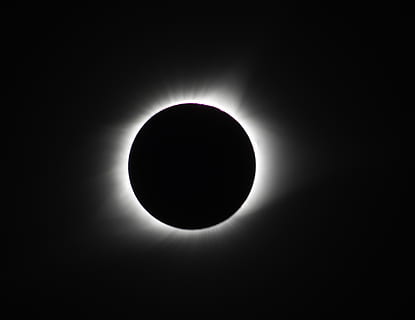 eclipse, Eclipse solar, Dom, Luna, astronomía, estrellas, oscuridad, ligero, cielo, ciencia, espacio, noche, fenomeno natural, naturaleza, nadie, planeta - espacio, belleza en la naturaleza, solo objeto, circulo, al aire libre, silueta, forma geometrica, 2K, CC0, dominio público, libre de derechos