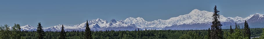 verd, arbres, al costat, muntanya blanca, núvols, fred, la llum del dia, durant el dia, bosc, gelades, congelat, alt, gel, paisatge, cim de muntanya, Serra, muntanyes, naturalesa, escènic, cel, neu, muntanyes cobertes de neu, nevat, fotografia gran angular, hivern, boscos, medi ambient, panoràmica, planta, cap gent, escenics - natura, aigua, terra, herba, bellesa a la natura, dia, tranquil·litat, blau, muntanya, a l'aire lliure, desert, escena tranquil·la, pi, 8K