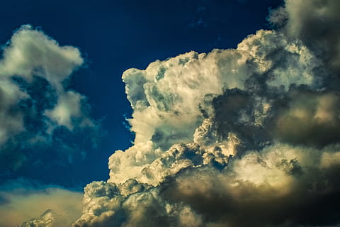nuvole, drammatico, cumulo, cielo, tempo metereologico, natura, luce, tempestoso, Cloudscape, atmosfera, clima, meteorologia, nuvoloso, nuvola - cielo, bellezza nella natura, scenics - natura, sfondi, nessuno, giorno, ambiente, blu, all'aperto, soffice, scena tranquilla, luce del sole, la tranquillità, idilliaco, vento, morbidezza, infausto, 5K, CC0, dominio pubblico, privo di copyright