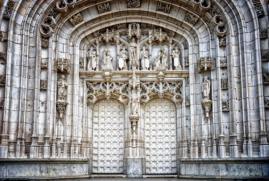obbiettivo, cancello, ingresso, accesso, ornamento, arcata, vecchio, storicamente, portale, Medioevo, porta, architettura, pietra, chiuso, facciata, ornamenti, antico, Francia, Bourg-en-Bresse, monastero, struttura costruita, esterno dell'edificio, costruzione, il passato, credenza, storia, religione, luogo di culto, arco, spiritualità, nessuno, destinazioni di viaggio, Inquadratura dal basso, rappresentazione umana, giorno, arte e artigianato, mestiere, rappresentazione, all'aperto, ornato, intaglio, stile gotico, bassorilievo, 5K