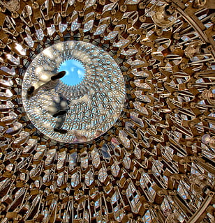 arquitectura, edificio, estructura, texturas, modelo, gente, pie, zapato, techo, expo, milano, futuro, creativo, vaso, estructura construida, adentro, vista de ángulo bajo, nadie, diseño, forma, fotograma completo, día, Hazme, Arte y artesanía, forma geometrica, cúpula, directamente debajo, repetición, destinos de viaje, arquitectura y arte, florido, claraboya, 2K, CC0, dominio público, libre de derechos