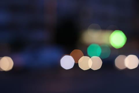llum, il·luminació, flamarada, textura, textures, patró, llums, bokeh, esfera, led, faro, punt de mira, neó, asfalt, moneda, diners, bombeta, cristall, vianants, defocated, il·luminat, nit, llum - fenomen natural, cercle, forma geomètrica, resum, cap gent, brillant, forma, equips d’il·luminació, fons, carrer, efecte de llum, llum elèctrica, multicolor, flare de la lent, tacat, a l'aire lliure, electricitat, fons abstractes, vida nocturna, 5K, CC0, domini públic, lliure de regalies