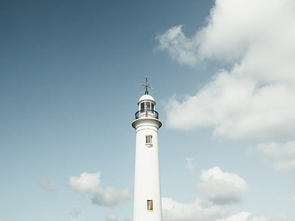nube, cielo, faro, rascacielos, estructura construida, torre, exterior del edificio, arquitectura, vista de ángulo bajo, nube - cielo, proteccion, dirección, seguridad, edificio, naturaleza, nadie, día, la seguridad, altura maxima, viaje, al aire libre, 4K, CC0, dominio público, libre de derechos