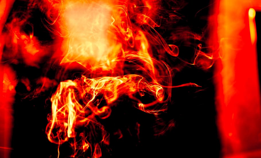 llamas rojas, ardiente, fuego, llama, calor - temperatura, fuego - fenómeno natural, color naranja, movimiento, de cerca, naturaleza, nadie, rojo, noche, brillante, comunicación, fondo negro, larga exposición, evento, movimiento borroso, firmar, al aire libre, hoguera, infierno, 4K