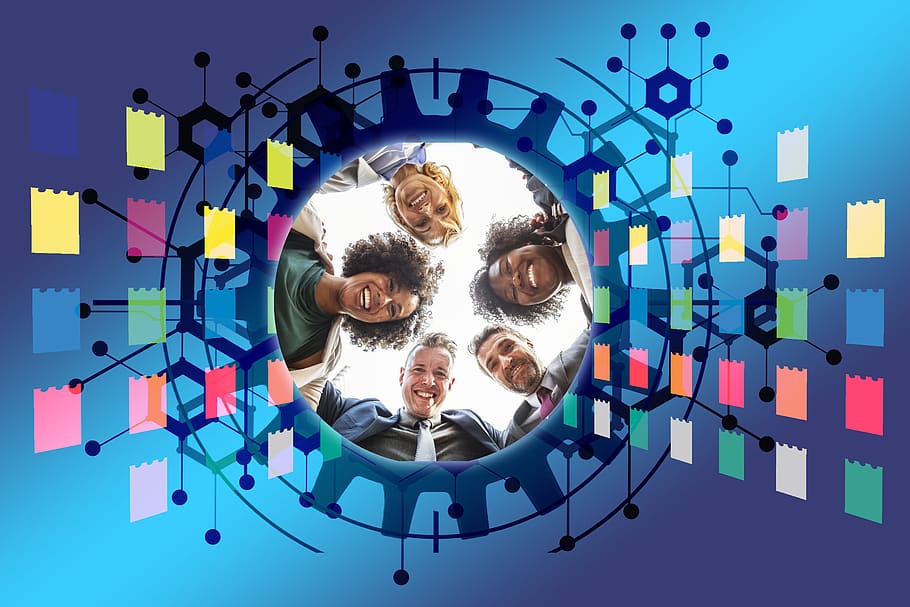 kanban, treballar, equip, procés de treball, organitzar, negocis, oficina, estructura, organització, flux de treball, desenvolupament, planificació, gestió, èxit, empresa, persones reals, infància, femelles, retrat, gent, nen, dones, mirant la càmera, homes, mascles, activitat d'oci, noies, unió, blau, a l'interior, somrient, vista frontal, 5K