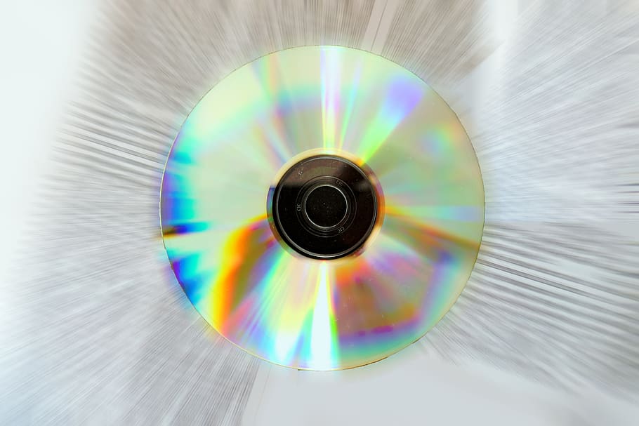 cd, dvd, memòria, disc, dades, mitjans de comunicació, ordinador, digital, emmagatzematge, música, cremar, tecnologia, compacte, suport d’emmagatzematge, plata, registre, multicolor, disc compacte, forma, cercle, forma geomètrica, primer pla, a l'interior, arc de Sant Martí, cap gent, reflexió, espectre, resum, directament a sobre, disseny, marc complet, patró, moviment borrós, compost digital, concèntric, 5K