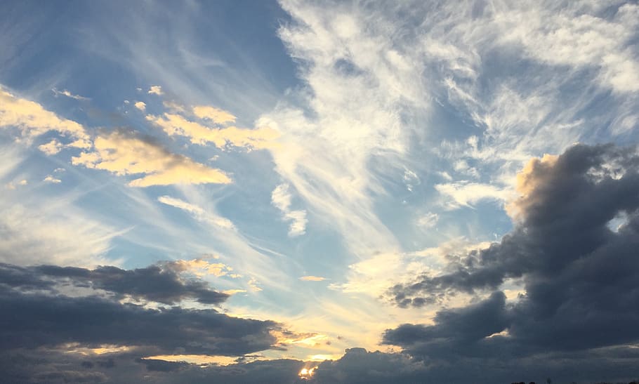 mraky, modrá obloha, mrak, denní světlo, nebe, Příroda, scénický, skyscape, mrak - nebe, pozadí, scenics - příroda, krása v přírodě, scéna s oblaky, nízký úhel pohledu, klid, slunečního světla, nikdo, dramatická obloha, západ slunce, životní prostředí, idylický, klidné scény, náladový nebe, venku, atmosféra, vítr, Jasný, meteorologie, klimatu, abstraktní pozadí, 2K