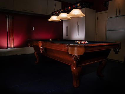 piscina, tavolo, palle, spunto, illuminazione, lunatico, moderno, design, arredato, box auto, tasche, armadietti, palla 8, bastone da biliardo, Hustler, Blu, e gh5, lightroom, composito, in casa, attrezzatura per l'illuminazione, interno di casa, illuminato, nessuno, lampada elettrica, assenza, legno - materiale, stanza domestica, Casa, pool - stecca sport, sport, posto a sedere, stecca da biliardo, tavolo da biliardo, costruzione, rilassamento, pavimentazione, luce, lusso, 4K, CC0, dominio pubblico, privo di copyright