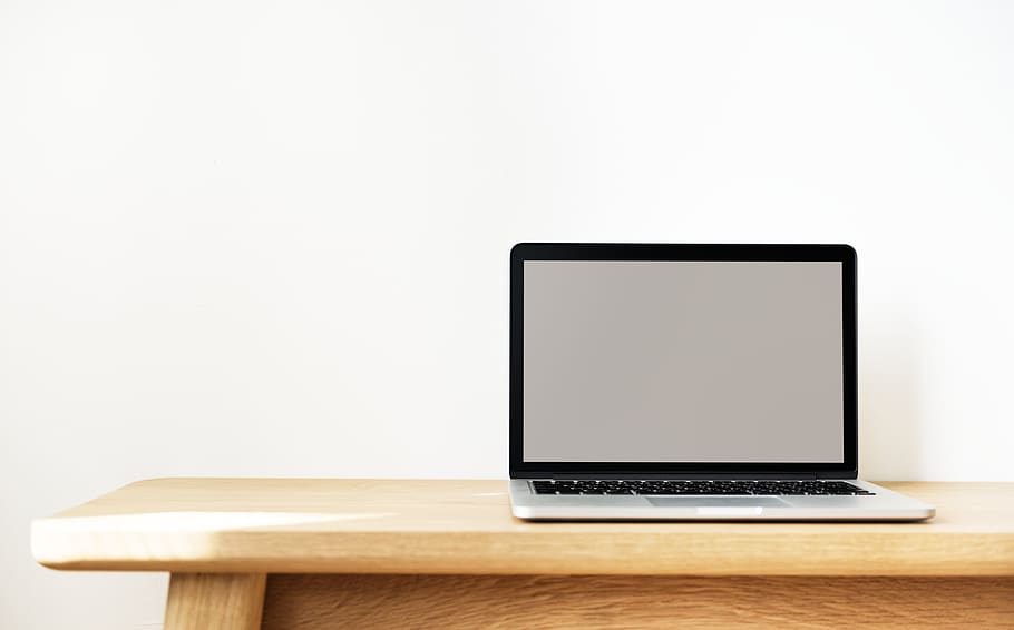 MacBook, pro, marró, fusta, taula, en blanc, netejar, dispositiu, electrònica, buit, mobles, a l'interior, endins, Internet, portàtil, maqueta, monitor, pantalla, tecnologia, taula de fusta, tecnologia sense fils, còpia espai, connexió, ordinador, comunicació, fons blanc, tir de l'estudi, portabilitat, cap gent, material de fusta, xarxa d’ordinadors, equips informàtics, modern, monitor d’ordinador, 4K