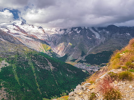 peyzaj, dağlar, vadi, bulutlar, valais, dağ, manzaralar - doğa, doğada güzellik, çevre, gökyüzü, bulut - gökyüzü, dağ silsilesi, sakin sahne, doğa, huzur, bitki, insansız, kentsel olmayan sahne, gün, pastoral, açık havada, yüksek açılı görünüş, Karla kaplı dağ, dağ zirvesi, 4K, CC0, kamu malı, telif ücretsiz