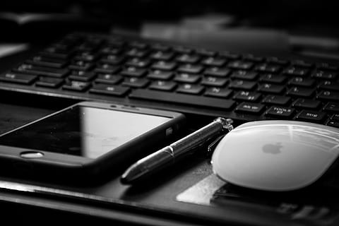 work, workmode, apple, technology, keyboard, close-up, computer keyboard, table, computer equipment, indoors, no people, computer, connection, wireless technology, communication, focus on foreground, equipment, laptop, still life, selective focus, pen, computer part, computer mouse, electrical equipment, computer key, 5K, CC0, public domain, royalty free